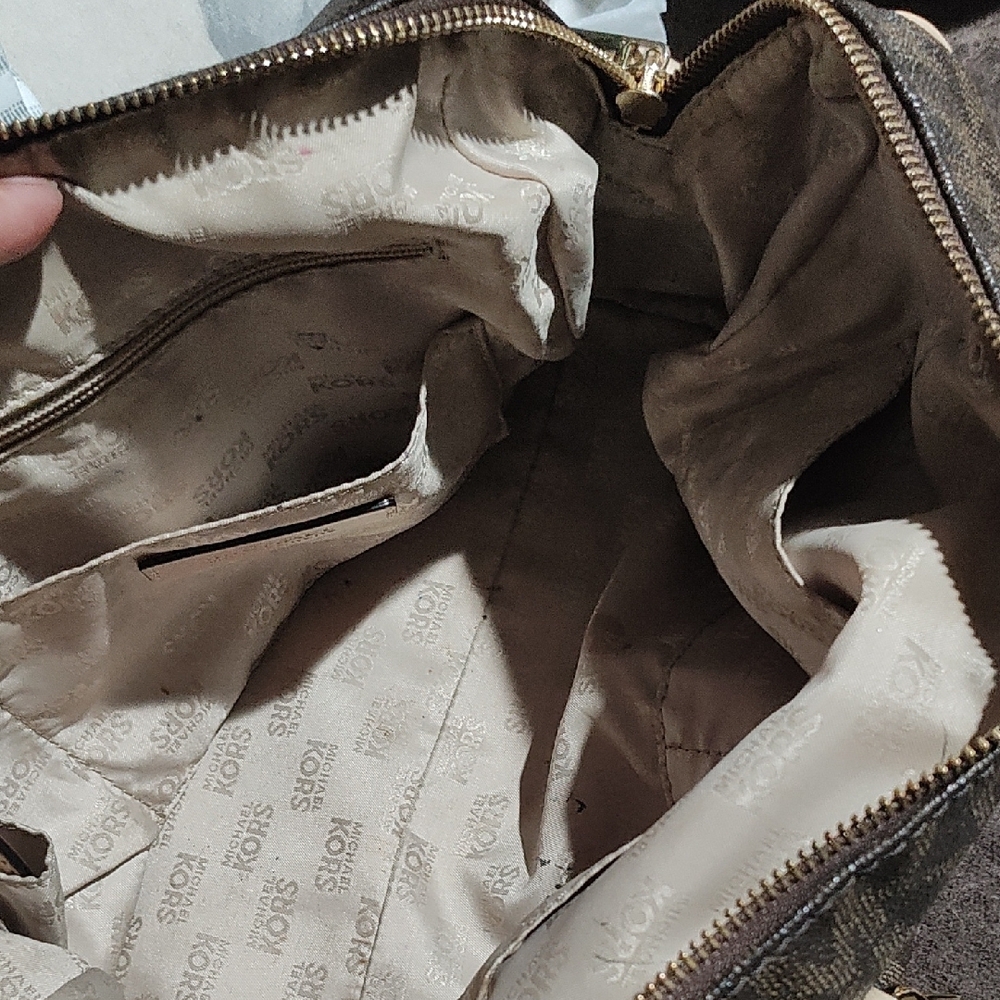 Michael Kors Brown Purse. - Picture 8 of 9